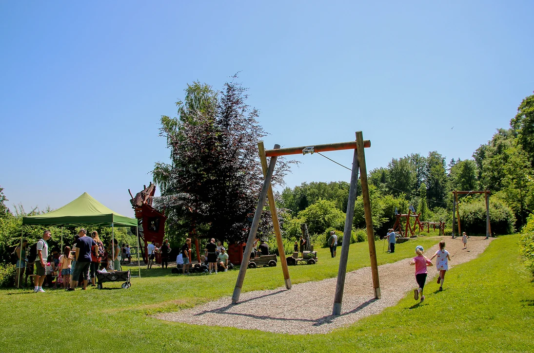 Blick in das Gelände des Waldschulheimes.